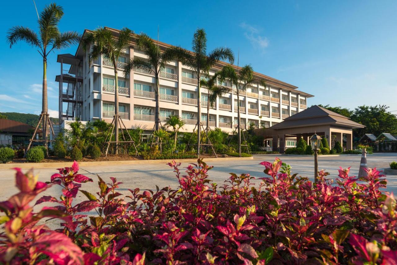Swan Lake Hotel Sattahip Ngoại thất bức ảnh