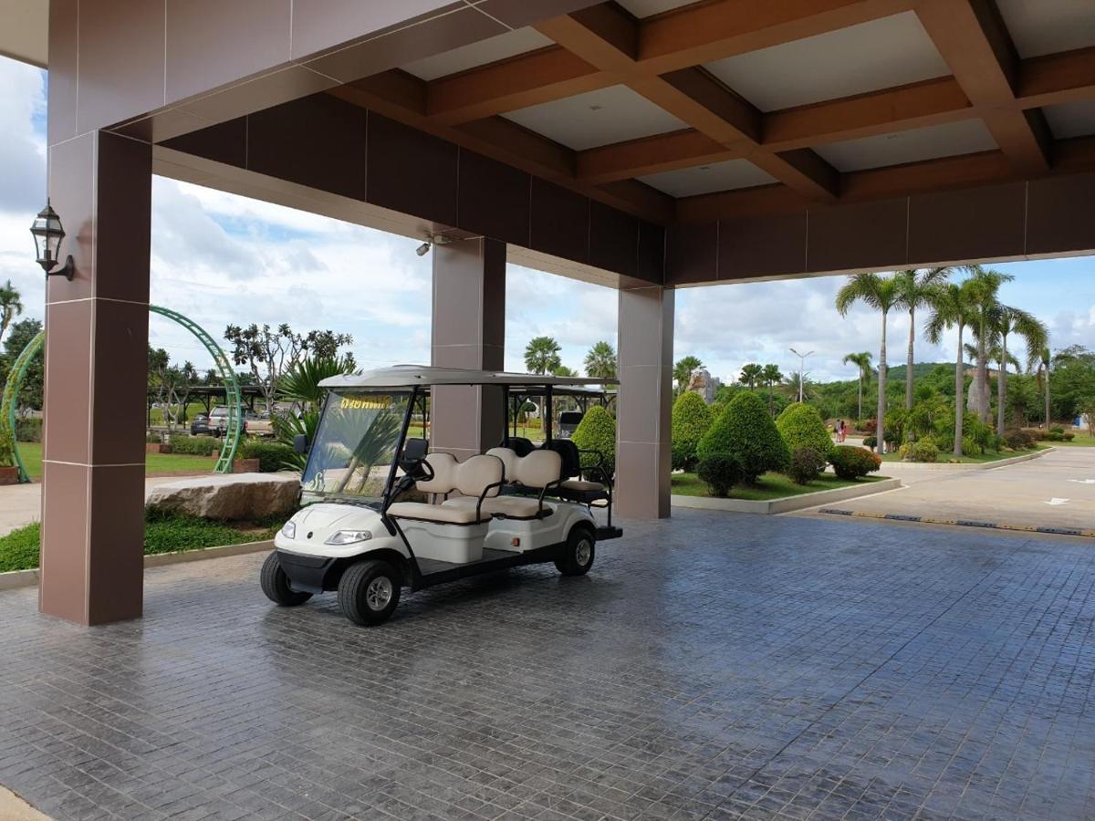 Swan Lake Hotel Sattahip Ngoại thất bức ảnh