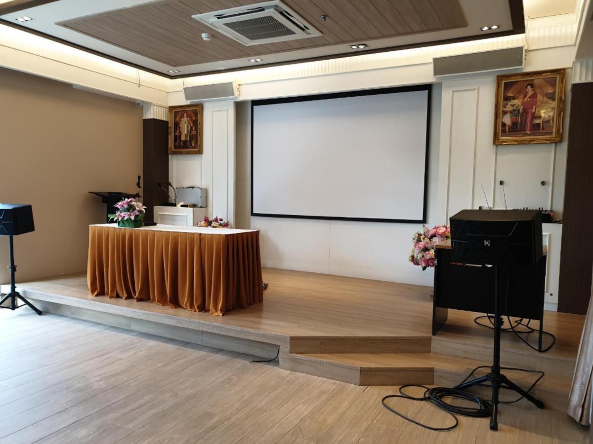 Swan Lake Hotel Sattahip Ngoại thất bức ảnh