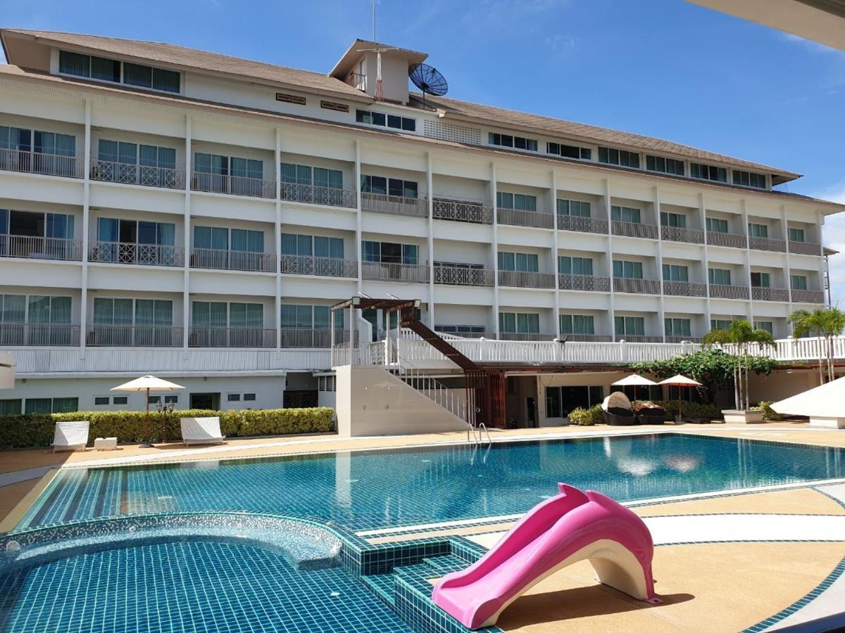 Swan Lake Hotel Sattahip Ngoại thất bức ảnh