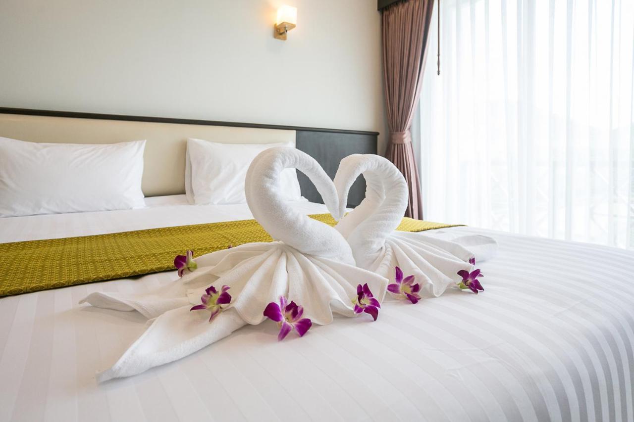 Swan Lake Hotel Sattahip Ngoại thất bức ảnh