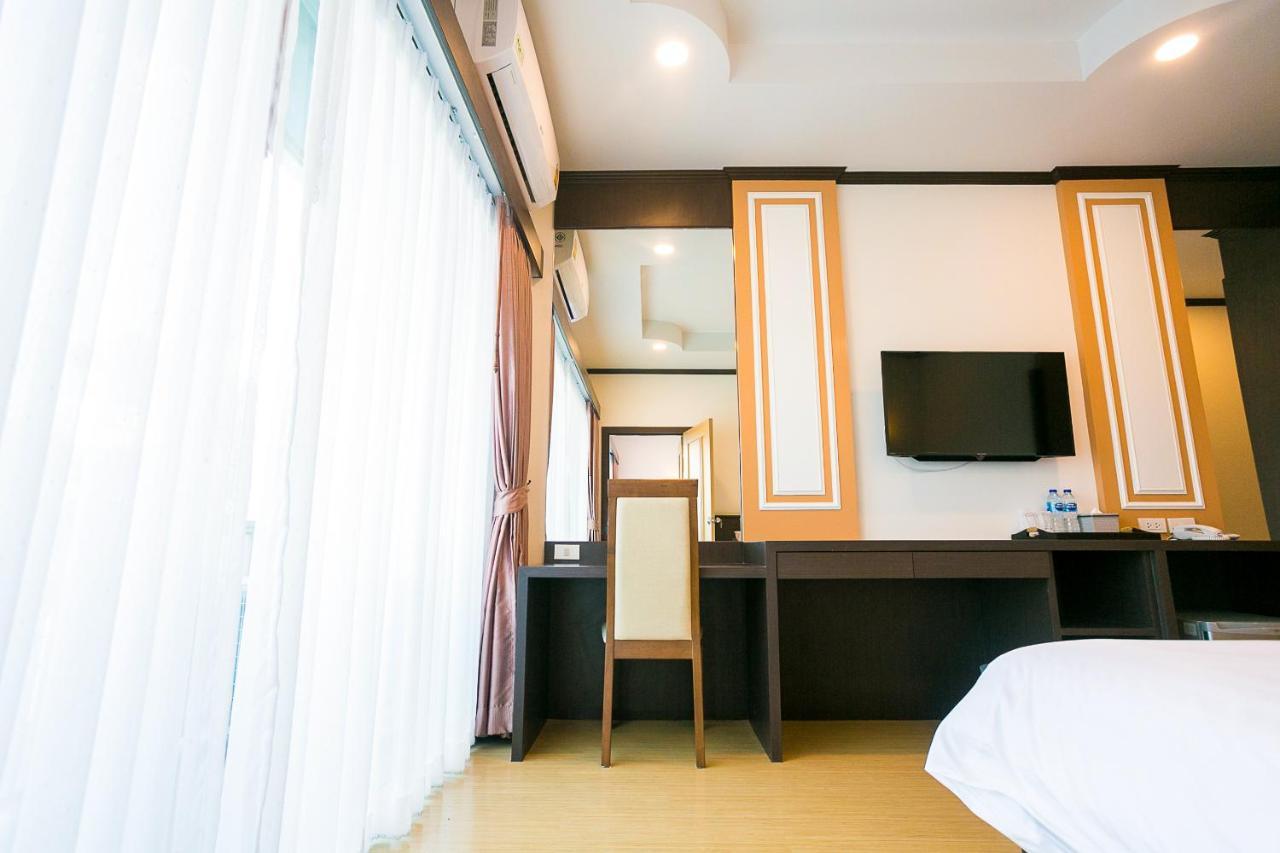 Swan Lake Hotel Sattahip Ngoại thất bức ảnh